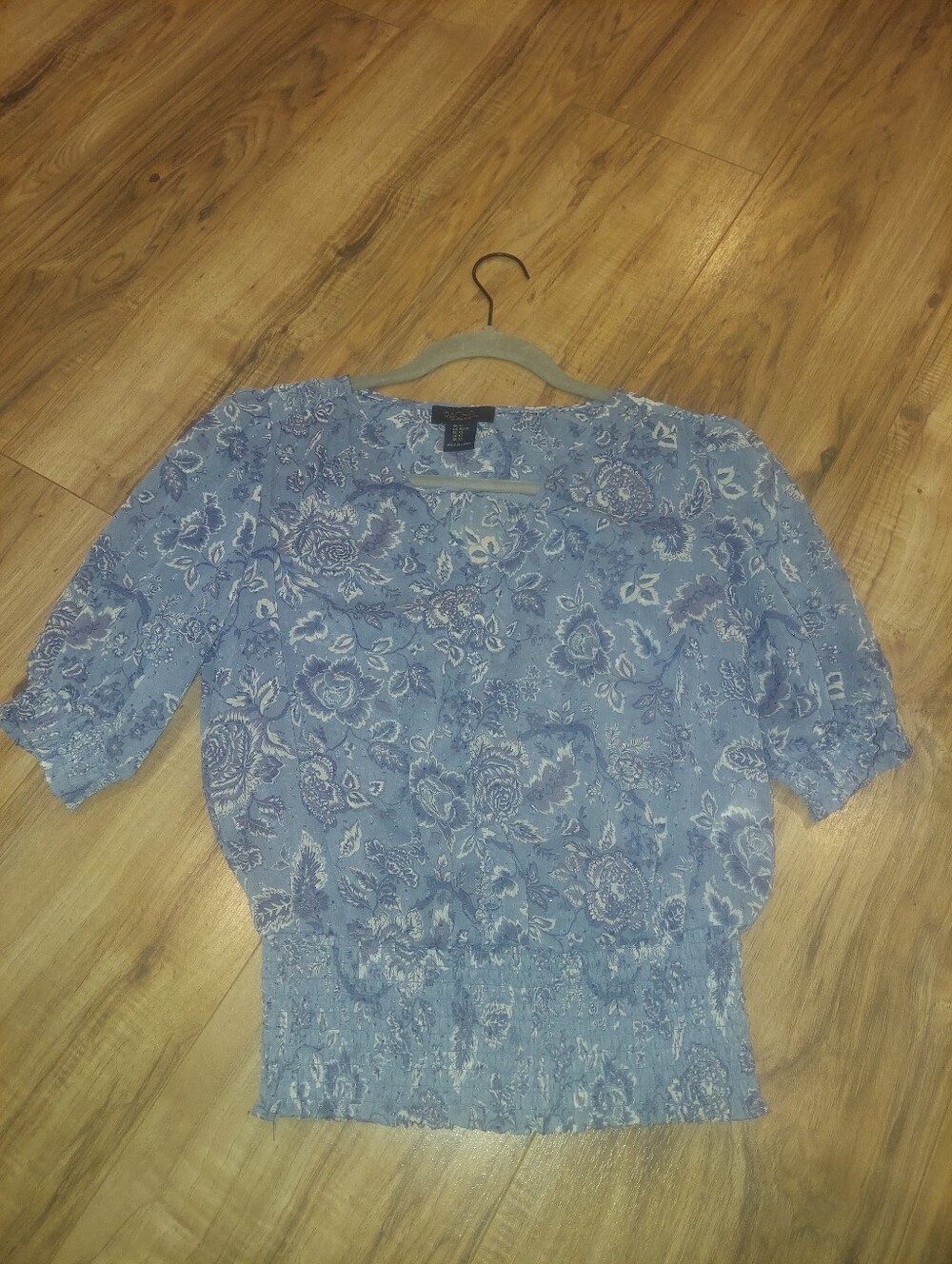 Rachel Roy elastic waist flattering short sleeve shirt